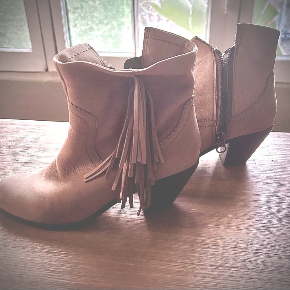 Western boots with fringe, Sam Edelman